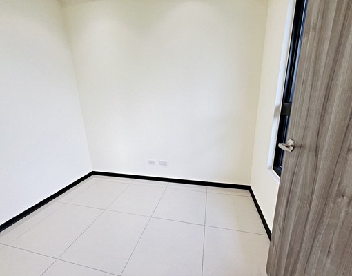 學府之森新成屋方正電梯三房-(含管理費,可入籍可租補) - Image 5