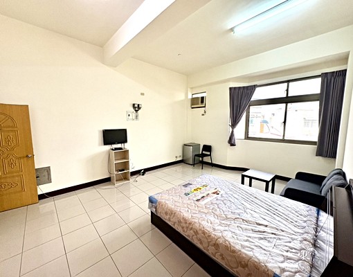 👉苑裡台中商銀旁｜套房出租👉多間可選📍可租補 - Image 1