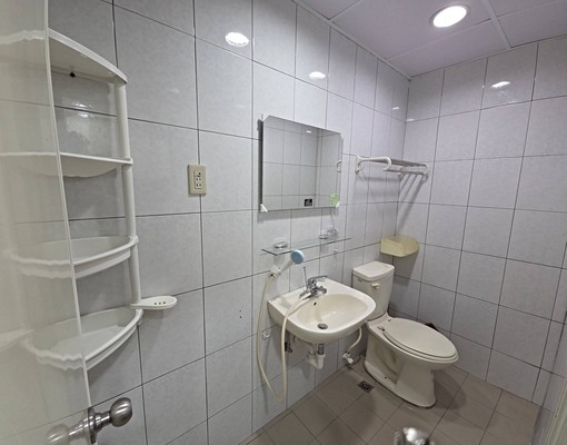 延吉街台視後面(可報稅、租屋津貼) - Image 4