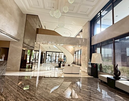 7期親家霞飛道前棟4房+平面車位步行即達新光&遠百 - Image 3