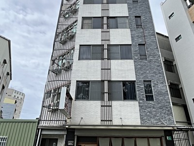 近成大穩定收租宿舍20間套房加一樓店面