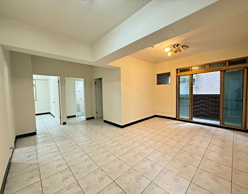 D社宅|租哥精選|鶯歌車站美大三房|三面採光|可租補免仲 - Image 1