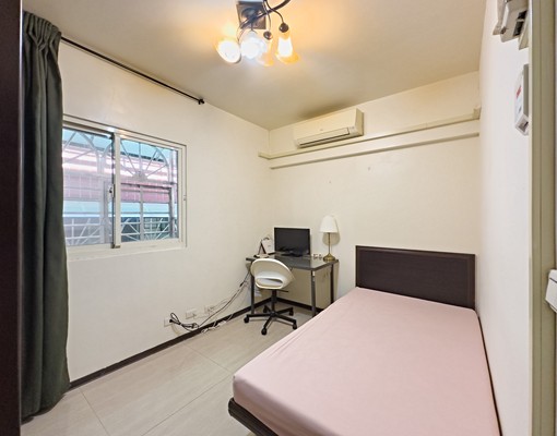 迴龍捷運站,電梯大樓雅房,有警衛、垃圾處理,可租補,輔大學生 - Image 2