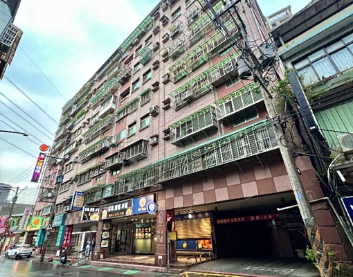 【台灣小劉我是承辦】龍之鄉高樓四房採光棒,可租補 - Image 1