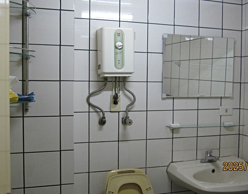 民生北路電梯獨立套房(含管理費網路水電全包)出租 - Image 5