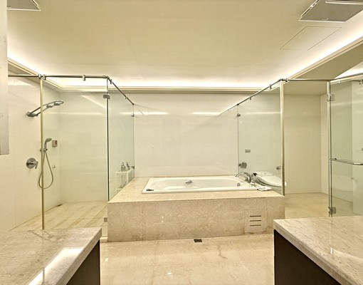 一鏡到底🔥住商大樓🔥30樓無限視野四房雙車 - Image 5