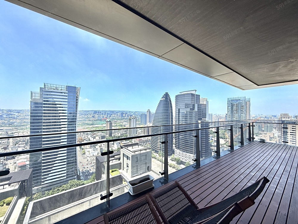 一鏡到底🔥住商大樓🔥30樓無限視野四房雙車 - Image 1