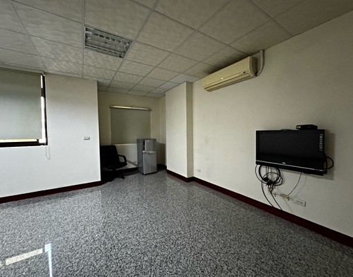 竹北家樂福旁美套房｜採光超好空間大-有其他間可挑 - Image 3