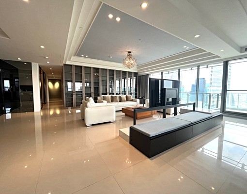 ✅一層一戶✅獨特豪宅樓上28F即是泳池✅視野戶 - Image 4