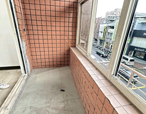 行天宮站❤️可寵有陽台全新首租❤️包水第四台網路 - Image 10