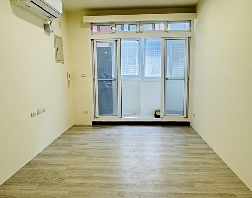全新整理和平街亮麗3房 - Image 1