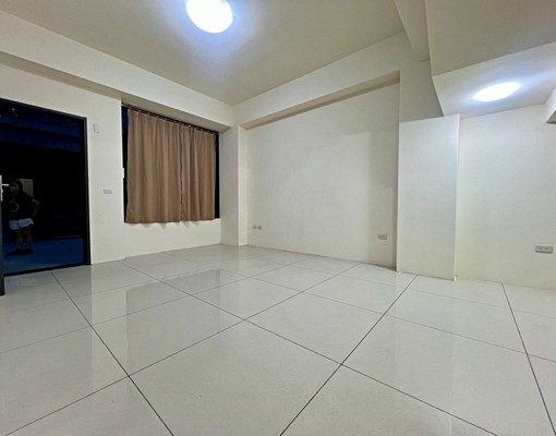 伸港百甲社區型超輕屋齡美墅租到賺到-買房好嶸易 - Image 1