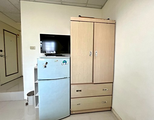 南京三民/限女/免爬高採光通風家具齊全/公用曬衣空間/機能佳 - Image 6