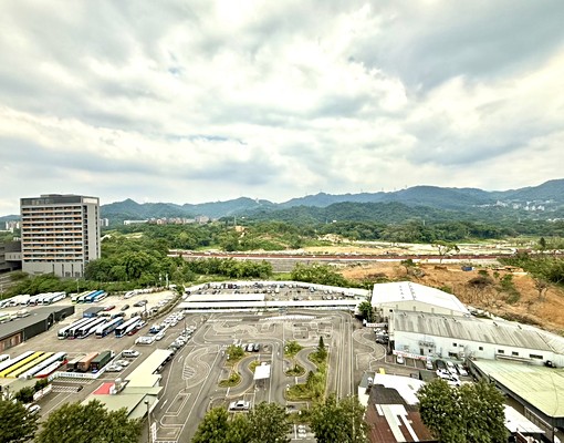 🚈近土城捷運站🌃高樓視野三房兩廳兩衛~含坡道平面車位 - Image 3