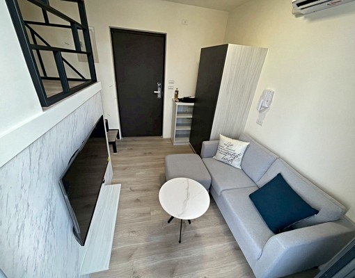 可租補近東海中科工業區電梯樓中樓陽台套房全社區最便宜 - Image 2