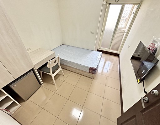 ✨可貓可租補✨室內機車位✨電梯陽台獨洗曬✨勤益科大必選 - Image 1