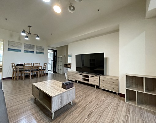 逢甲上安國小旁三房含車，大空間有家具電 - Image 1