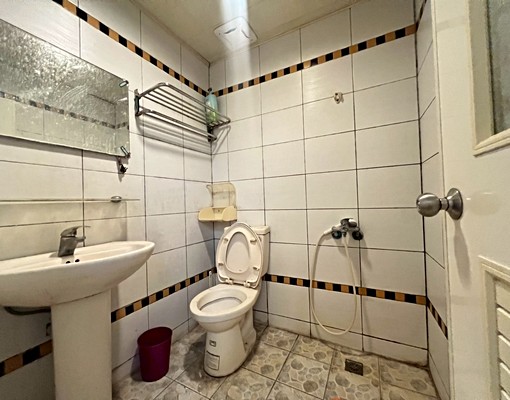 近803醫院勤益科大車程1分鐘採光套房出租傢俱電齊全 - Image 14