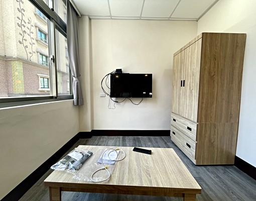 中壢後站全新整理精美電梯套房附傢俱、網路、第四台可租補 - Image 2