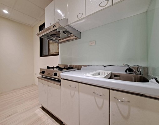 雙捷運全新2房可租補 - Image 1