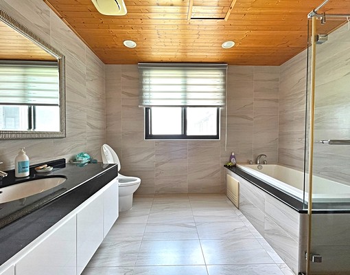 電梯別墅五套房[尊榮享受]一卡皮箱入住 - Image 9