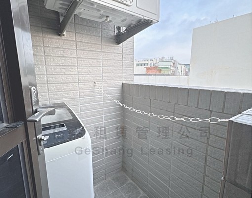C金山街-系統質感電梯套房-陽台洗衣機 - Image 6