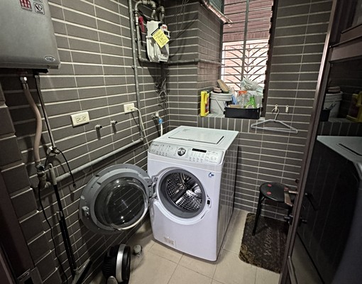 稀有上市大璽名廈三房兩衛有車位可租補 - Image 9