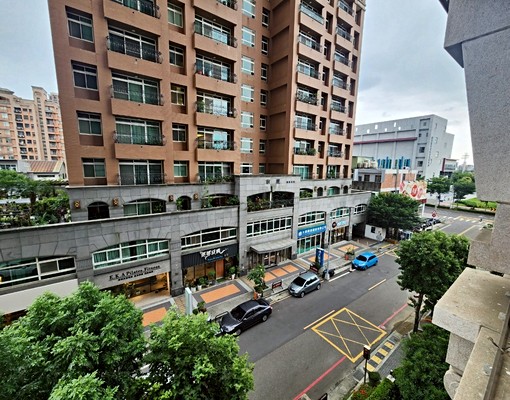 🏠竹北核心｜德鑫MOMA四房雙車BBQ大露臺｜歡迎外商租賃 - Image 11