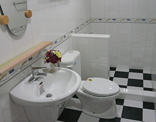 宜蘭大學斜對面-1分鐘路程。全套設備套房。 - Image 5