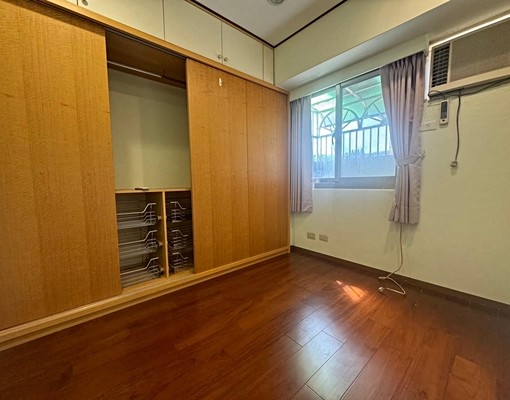 中山商圈三房★平價租金★格局方正★暖系輕裝潢 - Image 9