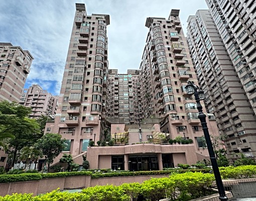 河堤路旁,長谷建設維也納DC大廈12樓高樓層 - Image 1