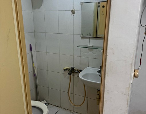 高雄套房出租3800元凹子底瑞豐夜市捷運紅13龍華輕軌鼓山區 - Image 3