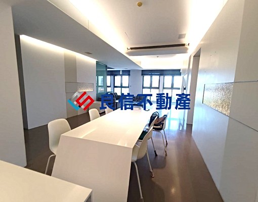 ⭐石牌捷運商圈旁*採光明亮3房⭐ - Image 3