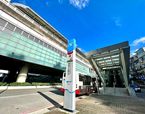楠梓都會公園高樓層景觀四房車位 - Image 2