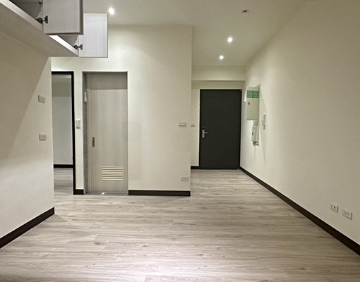 近桃園市政府謙成無二兩房車 - Image 1