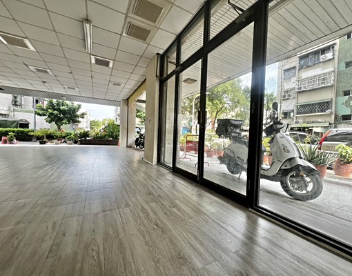 【南京路大面寬邊間一樓店面鄰衛武營】 - Image 5
