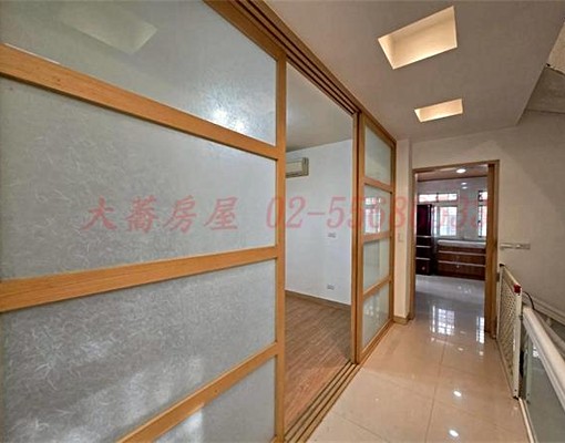 忠義街透天~近陽明醫院,有家具,車庫~大蕎房屋 - Image 4
