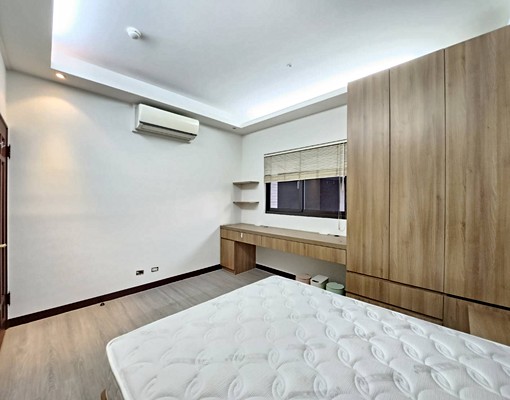 專任七期新光三越全新裝潢3+1房+平面車位~租金已含管 - Image 11