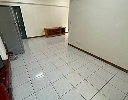 台中高工美村南路附近/精美社區三房可寵 - Image 2