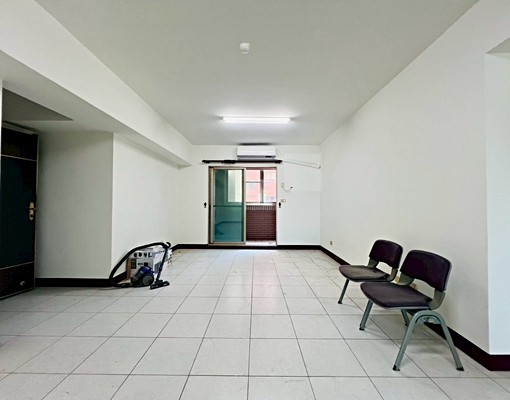 中西區｜荷蘭湖美明亮三房平車(租) - Image 2