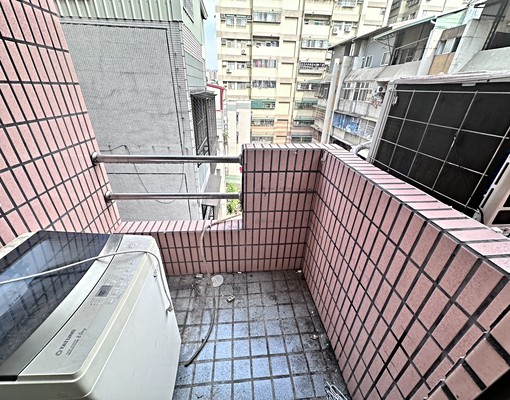 Lalaport-台中車站-附陽台-可貓-可雙租補 - Image 4