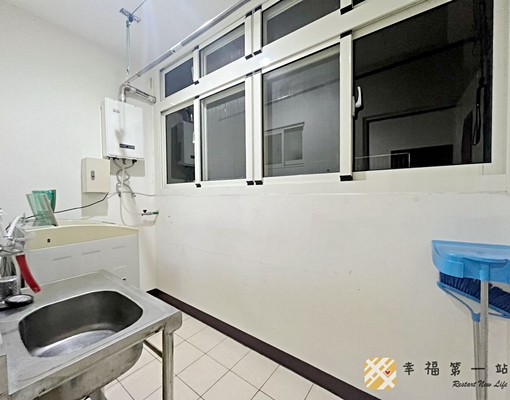 健行國小🗝️整棟透天4房|可租補入籍有車庫 - Image 10