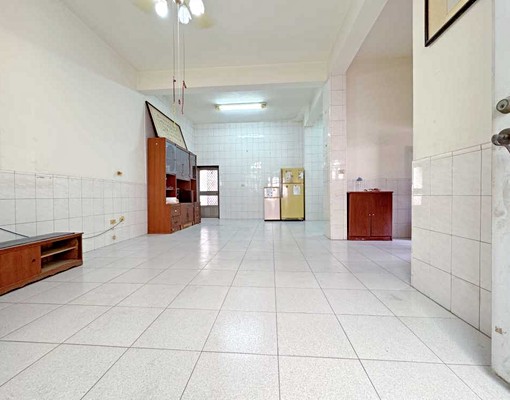 租件#橋頭大地坪南北路透天#鄰近高大家樂福屋況優 - Image 2