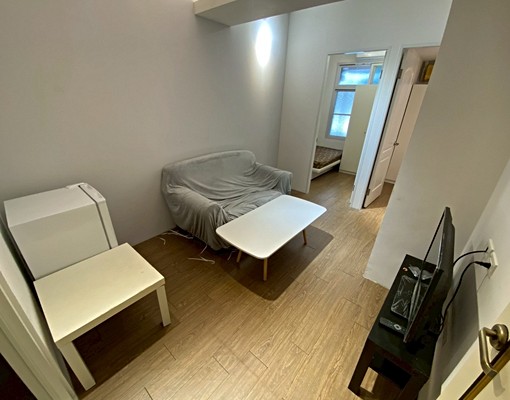 景平/可報稅租補/裝潢新正兩房採光通風傢俱齊全/生活機能佳 - Image 2