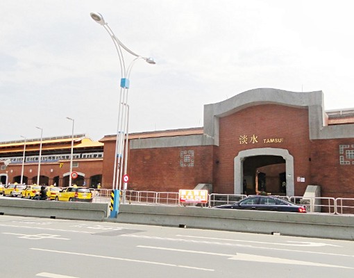 可租補捷運站前@清水街1樓大露台@裝潢美2房 - Image 2