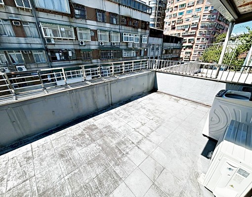 近捷運永安市場站【秒殺1房1廳】大露臺★變頻冷氣★全新裝潢 - Image 8