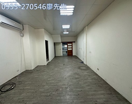 龍潭區/正新龍路金透天店面 - Image 1