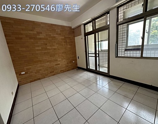 龍潭區/正新龍路金透天店面 - Image 4