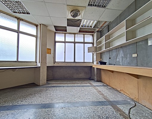 🍎高醫熱河吉林商圈㊣三角窗金店面🍎 - Image 9