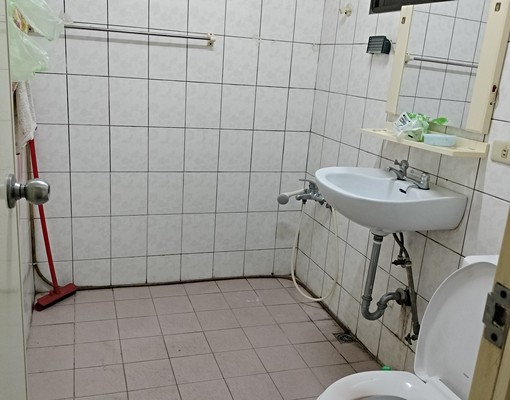 三民路近捷運區公所站,生活機能佳 - Image 7